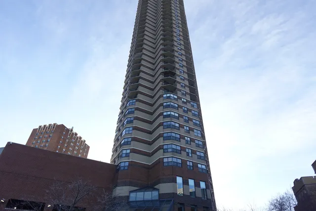 $225,000 | 3660 North Lake Shore Drive, Unit 1107, Chicago, IL 60613