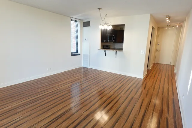 $225,000 | 3660 North Lake Shore Drive, Unit 1107, Chicago, IL 60613