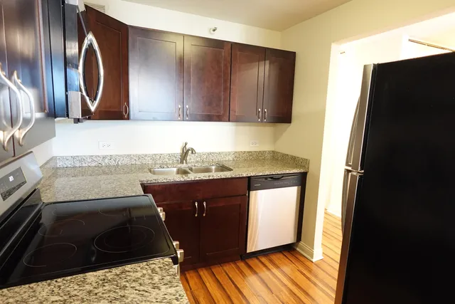 $225,000 | 3660 North Lake Shore Drive, Unit 1107, Chicago, IL 60613