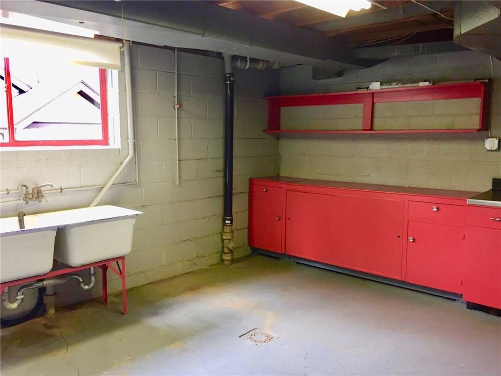 5628 Marlborough Road Pittsburgh, PA 15217 - Photo 19 of 19 LAUNDRY ROOM- Great space for workshop/gardening area.