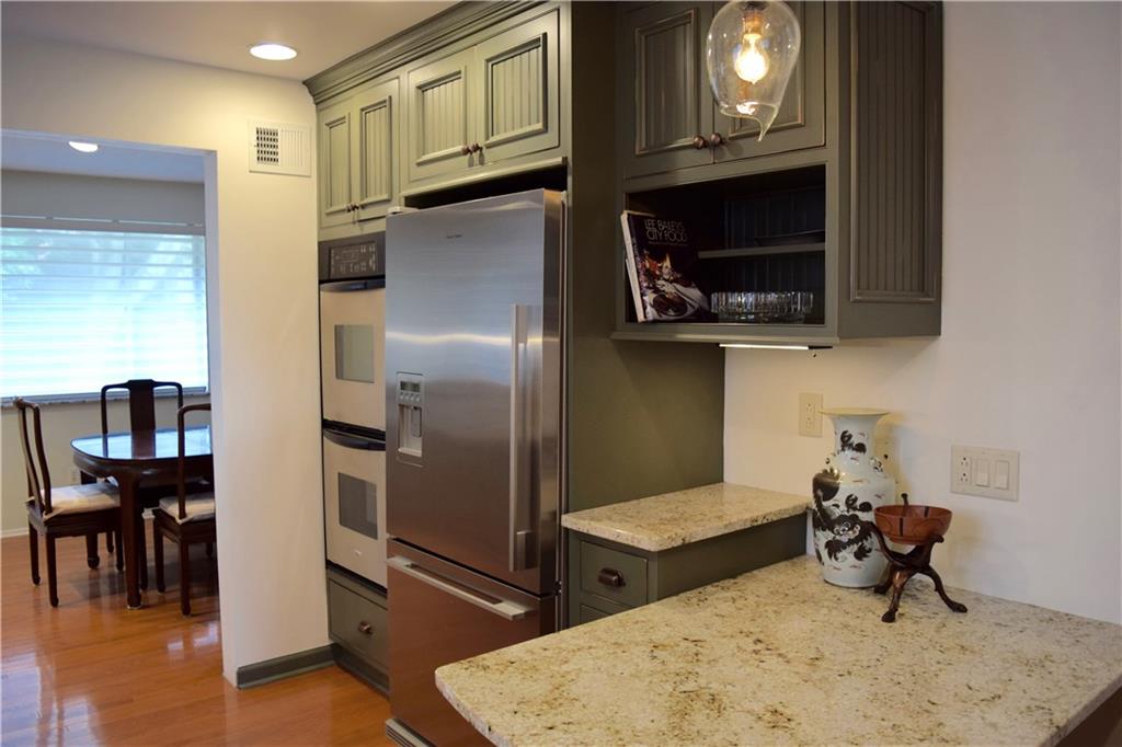 5628 Marlborough Road Pittsburgh, PA 15217 - Photo 4 of 19 KITCHEN- High-end counter depth Fisher & Paykel refrigerator.
