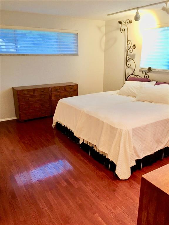 5628 Marlborough Road Pittsburgh, PA 15217 - Photo 7 of 19 MASTER BEDROOM