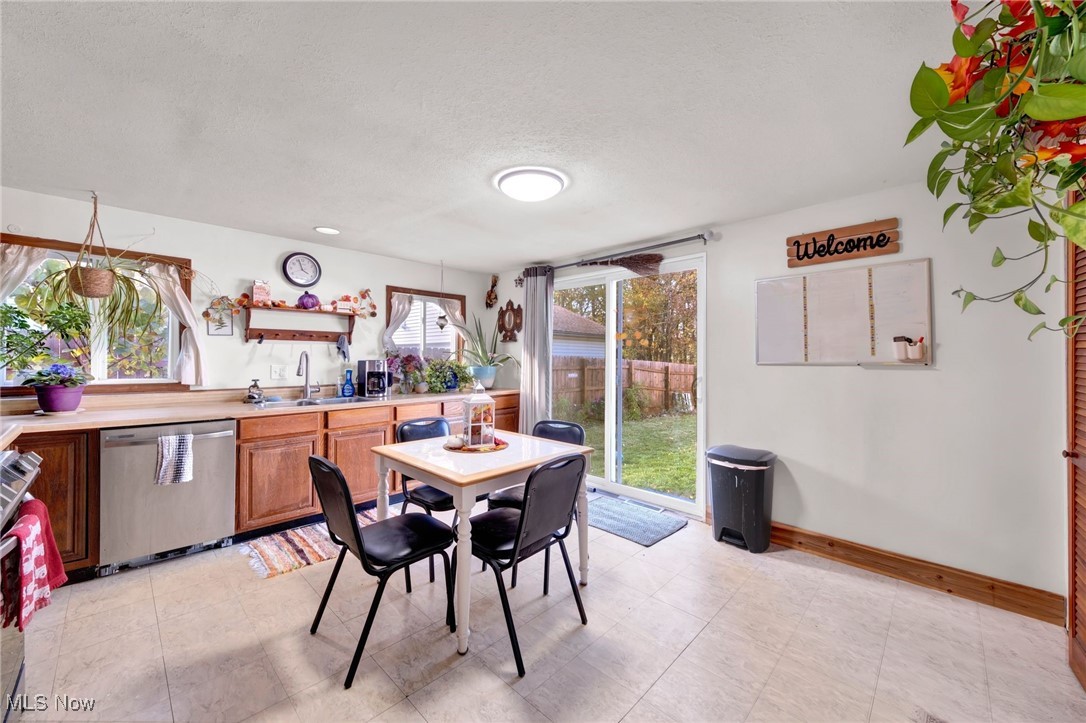 620 Hilliard Road Elyria, OH 44035 - Photo 9 of 19 Gallery Image 9