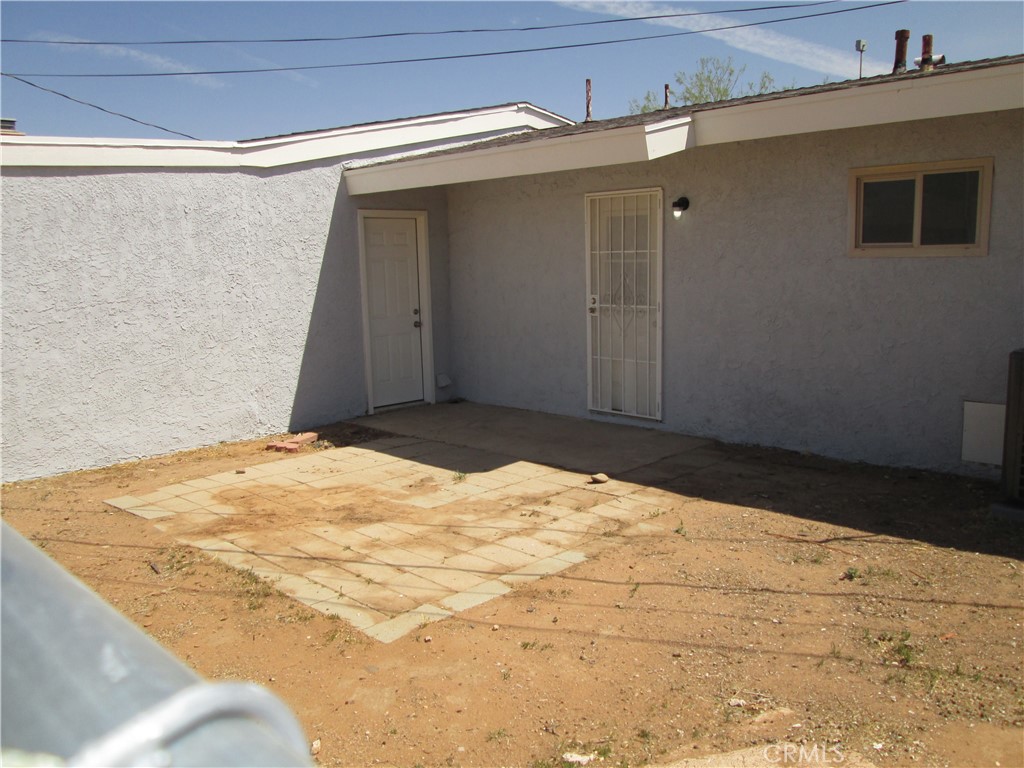 13464 Mohawk Road Apple Valley, CA 92308 - Photo 33 of 35 a view of empty room