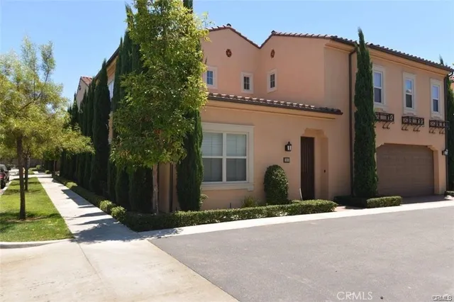 $5,200 | 308 Bronze, Irvine, CA 92618