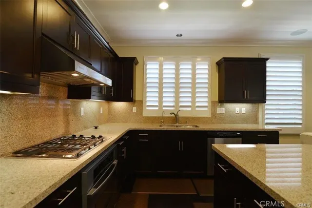 $5,200 | 308 Bronze, Irvine, CA 92618