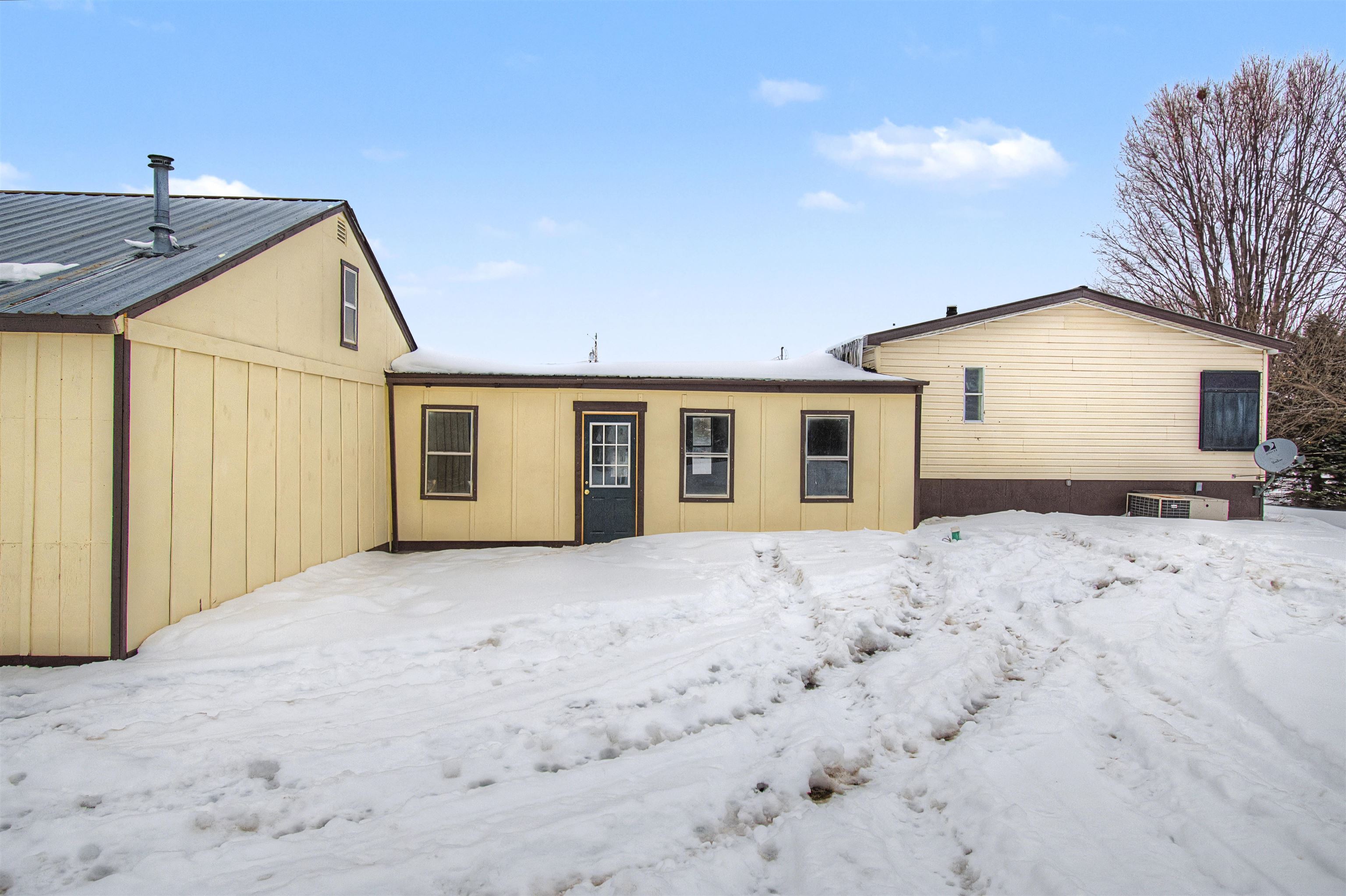 48 Maple Street Swanton, VT 05488 - Photo 3 of 33