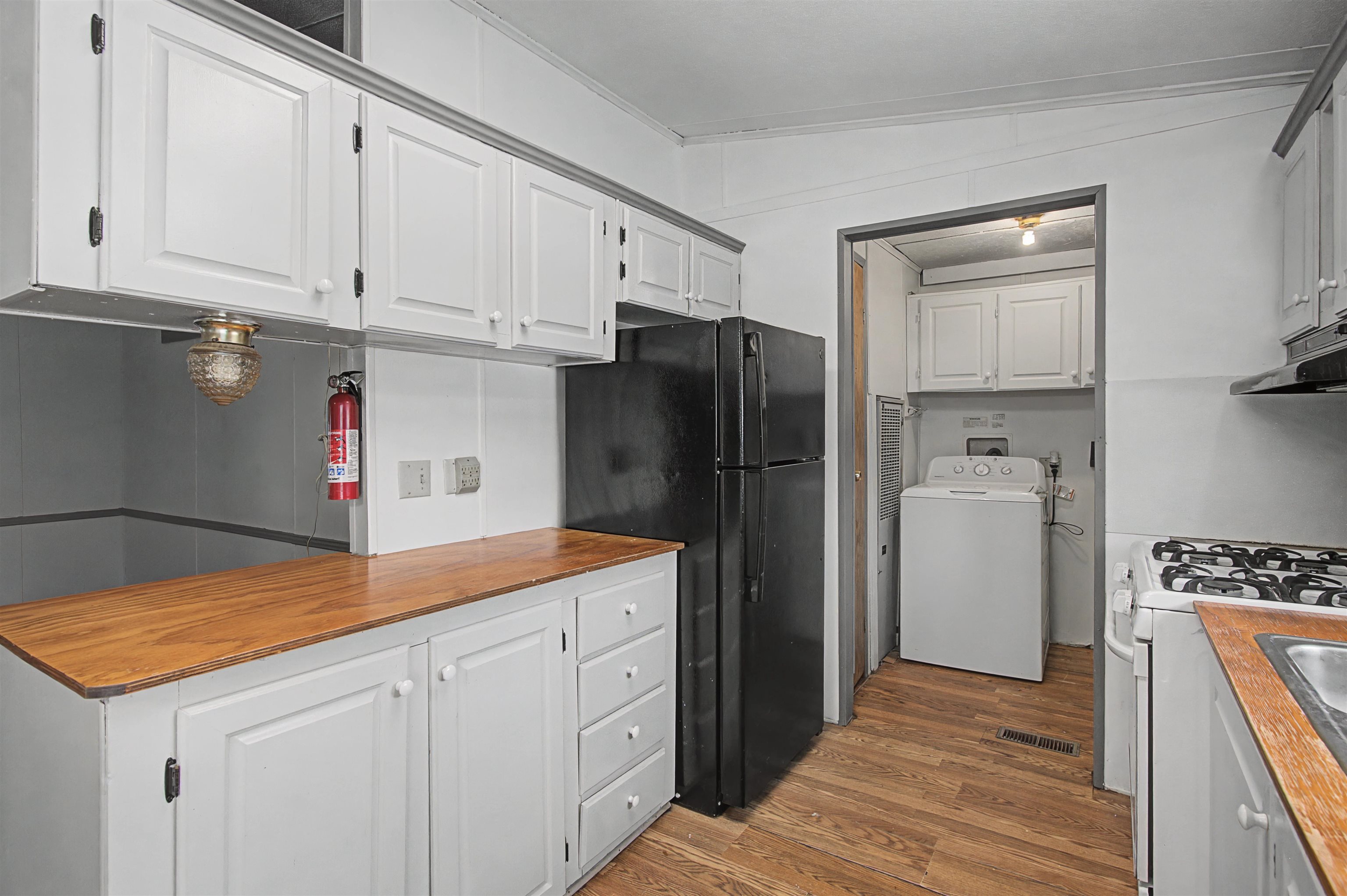 48 Maple Street Swanton, VT 05488 - Photo 5 of 33