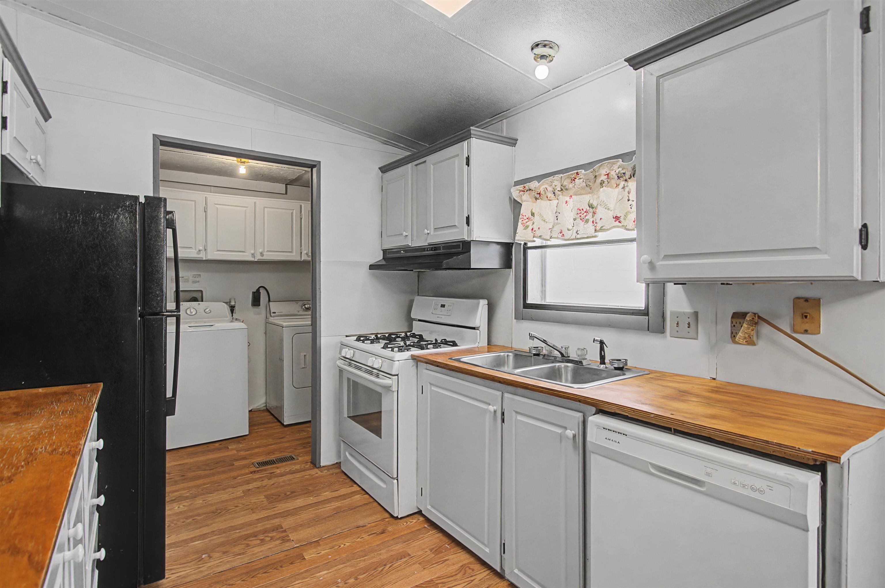 48 Maple Street Swanton, VT 05488 - Photo 8 of 33