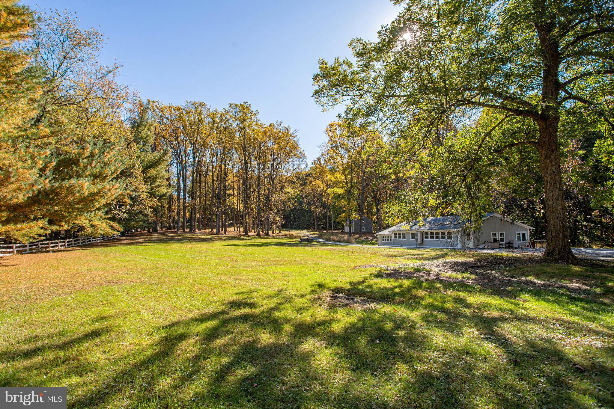 7601 Brickyard Road Potomac, MD 20854 - Photo 5 of 15 a view of an ocean view