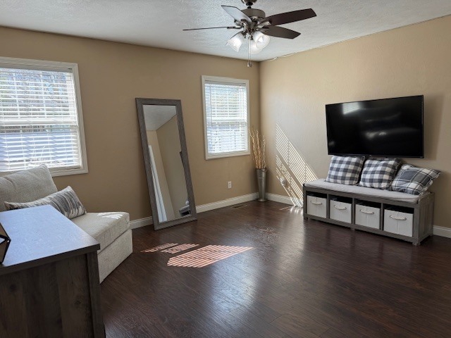 911 East Stotlar Street Herrin, IL 62948 - Photo 13 of 31