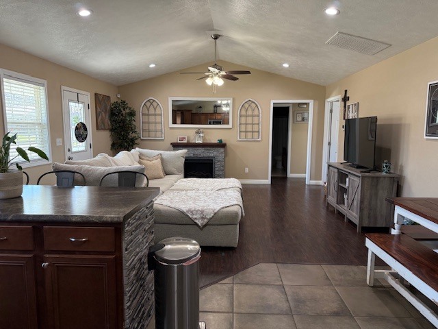 911 East Stotlar Street Herrin, IL 62948 - Photo 8 of 31