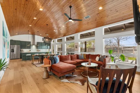 $850,000 | 510 West 22nd Street, Georgetown, TX 78626