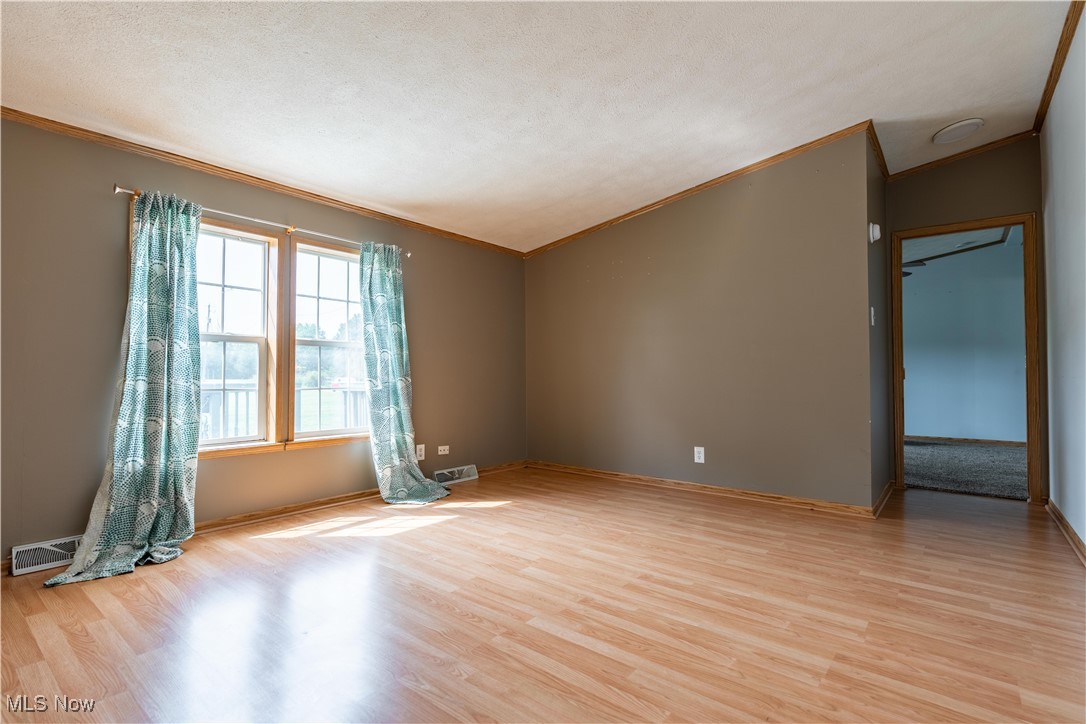 10621 Jones Road Diamond, OH 44412 - Photo 6 of 42 Gallery Image 6