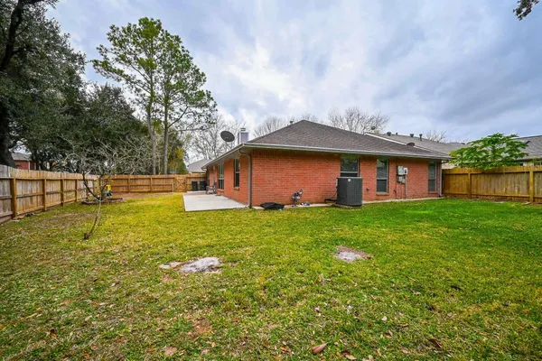 $2,050 | 3551 Santa Rosa Lane, Sugar Land, TX 77478