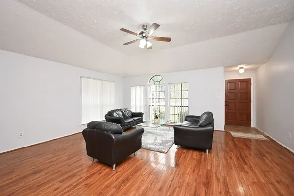 $2,050 | 3551 Santa Rosa Lane, Sugar Land, TX 77478