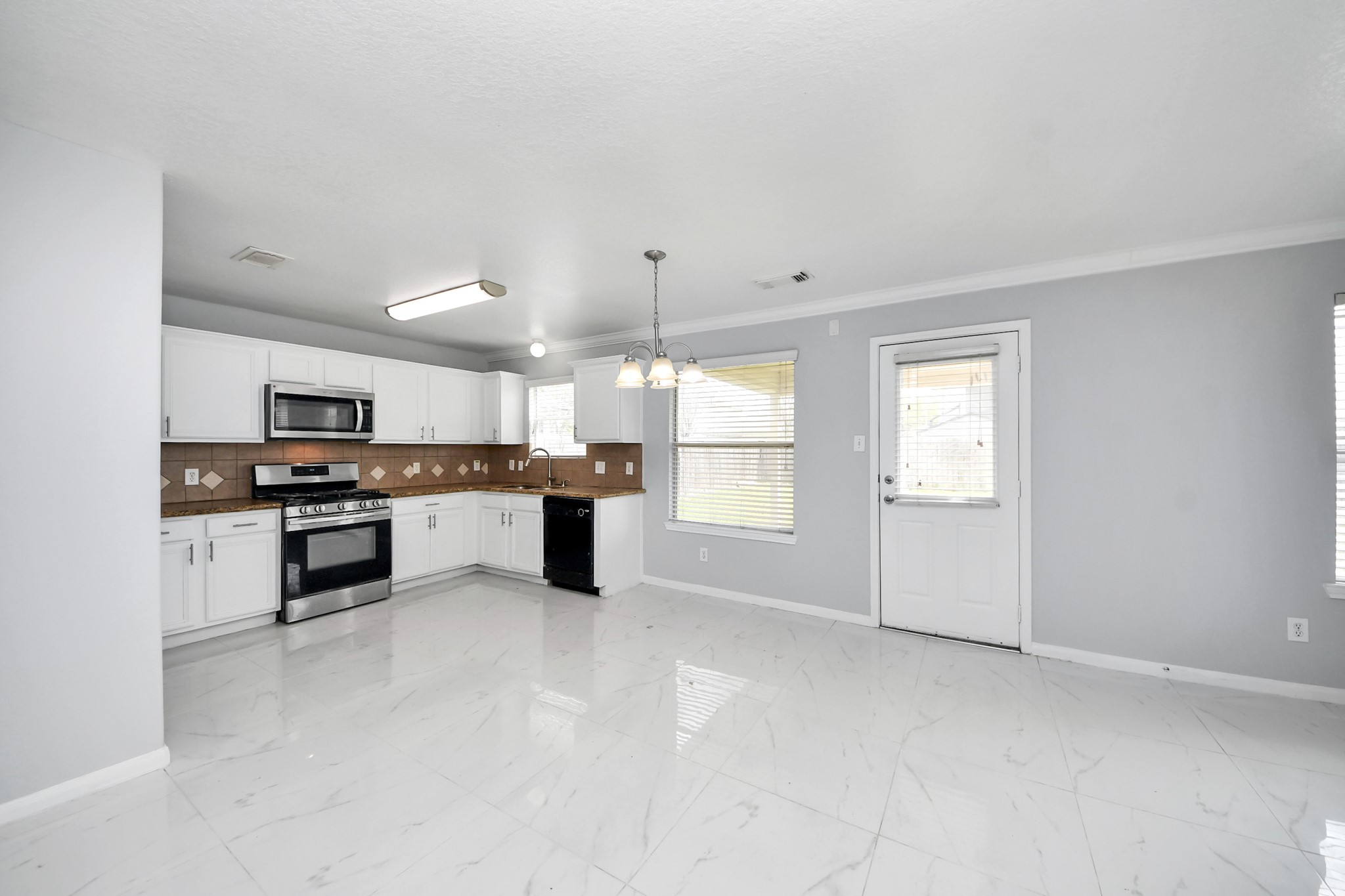 2406 Gwenfair Drive Spring, TX 77373 - Photo 11 of 44
