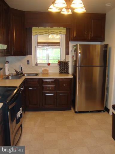 7823 Ballston Road Towson, MD 21204 - Photo 20 of 21 Kitchen