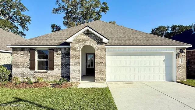$256,500 | 323 White Pine Drive, Lafayette, LA 70501