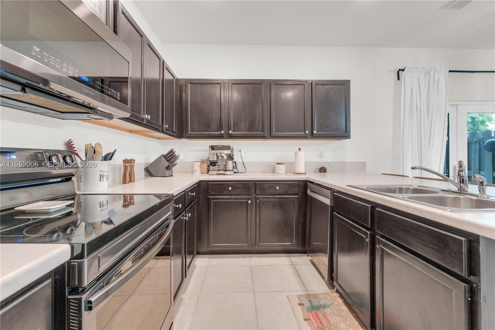 25013 Southwest 114th Court Homestead, FL 33032 - Photo 14 of 39