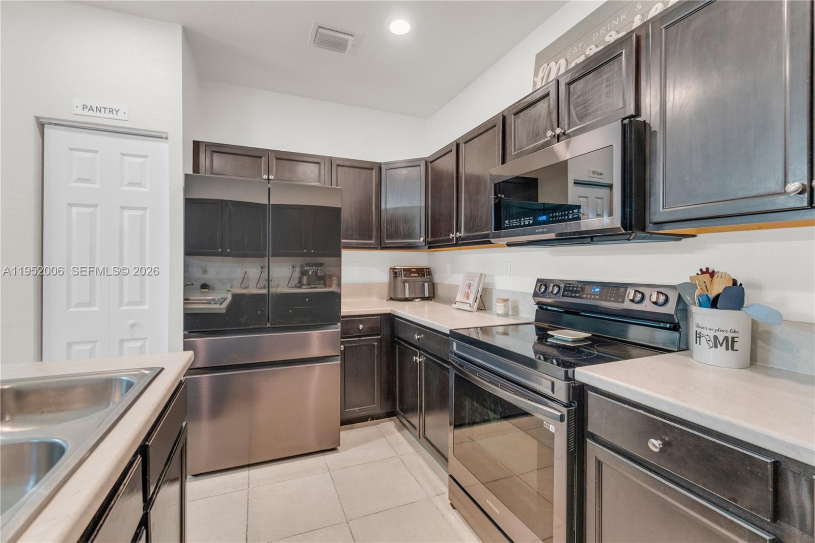 25013 Southwest 114th Court Homestead, FL 33032 - Photo 15 of 39