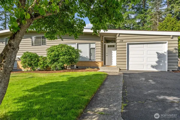 $3,800 | 134 160th Place Southeast, Bellevue, WA 98008