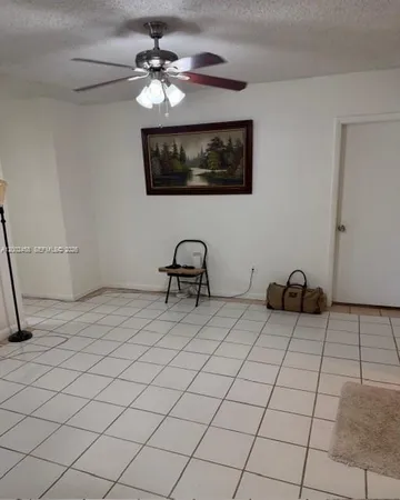 $3,500 | 19920 Southwest 118th Place, Miami, FL 33177