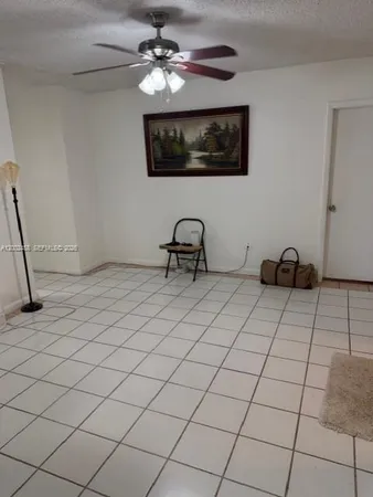 $3,500 | 19920 Southwest 118th Place, Miami, FL 33177