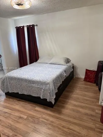 $3,500 | 19920 Southwest 118th Place, Miami, FL 33177