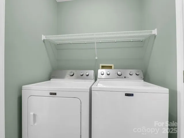 $289,900 | 69 Wiltshire Circle, Fletcher, NC 28732