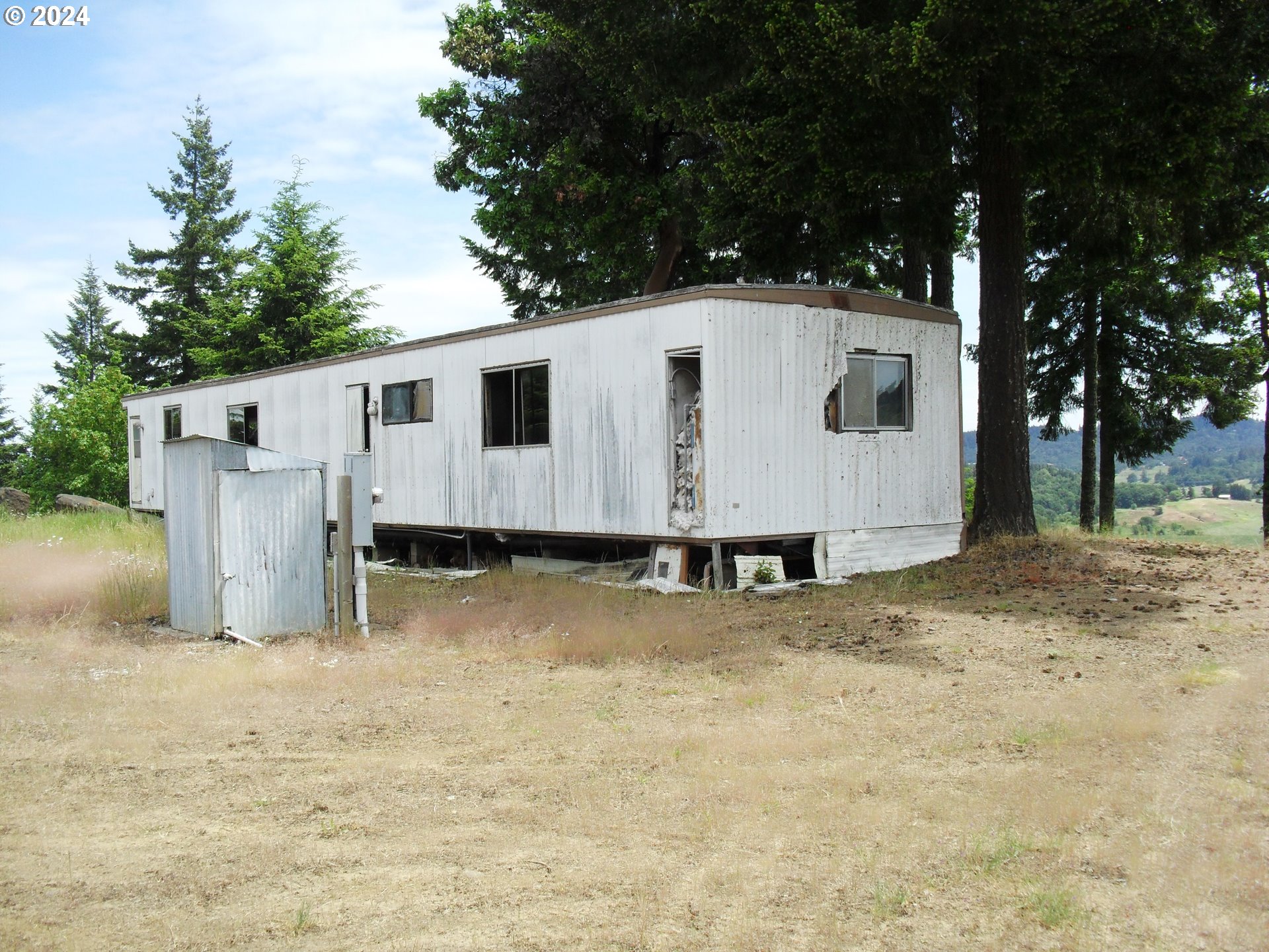 27649 Crow Road Eugene, OR 97402 - Photo 1 of 24 Gallery Image 1