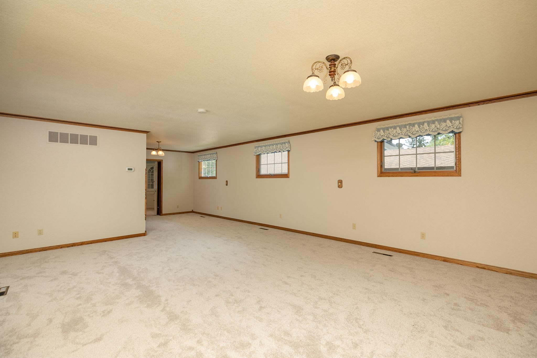 725 7th Avenue Southwest Rochester, MN 55902 - Photo 13 of 38