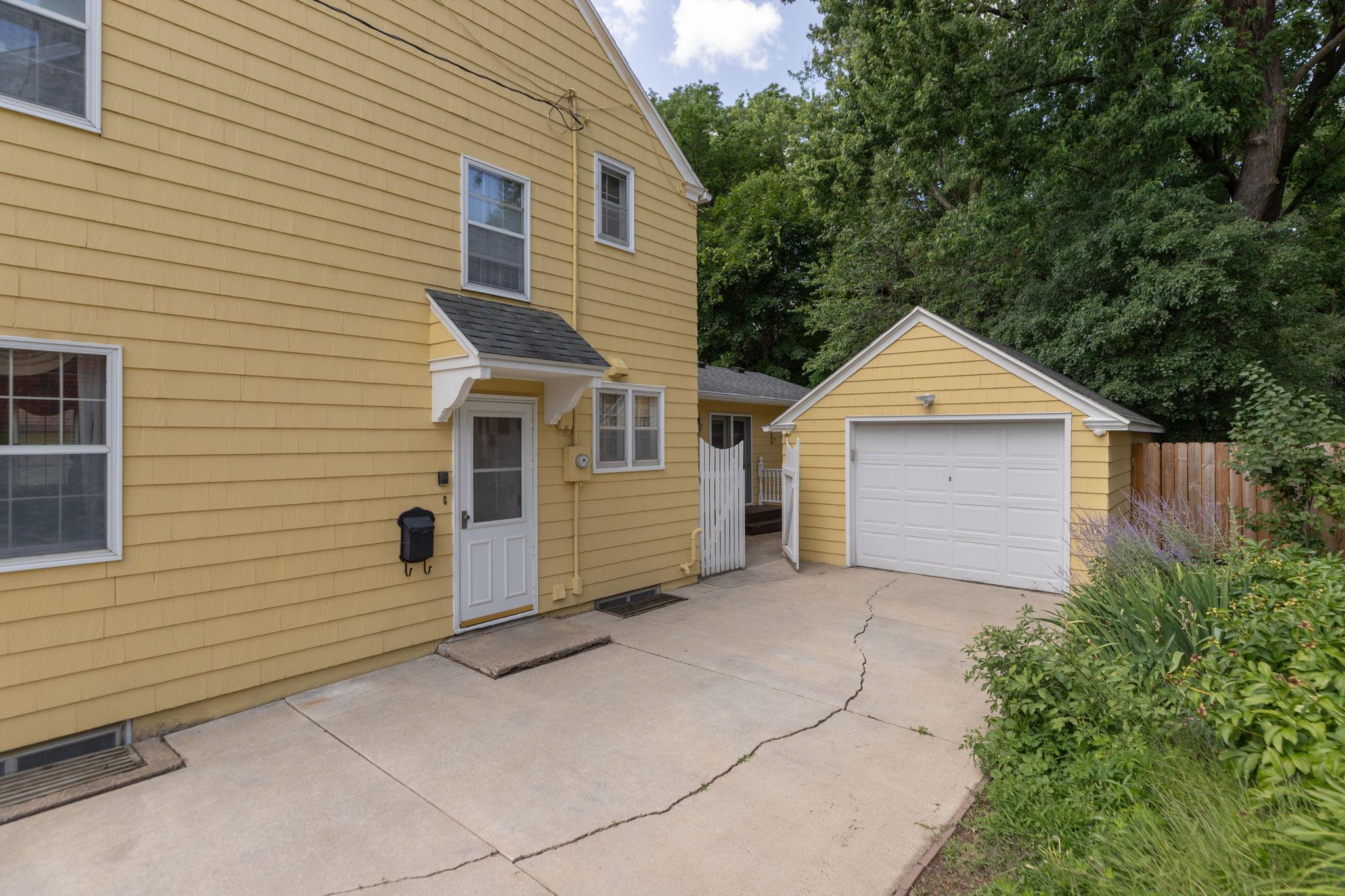 725 7th Avenue Southwest Rochester, MN 55902 - Photo 32 of 38