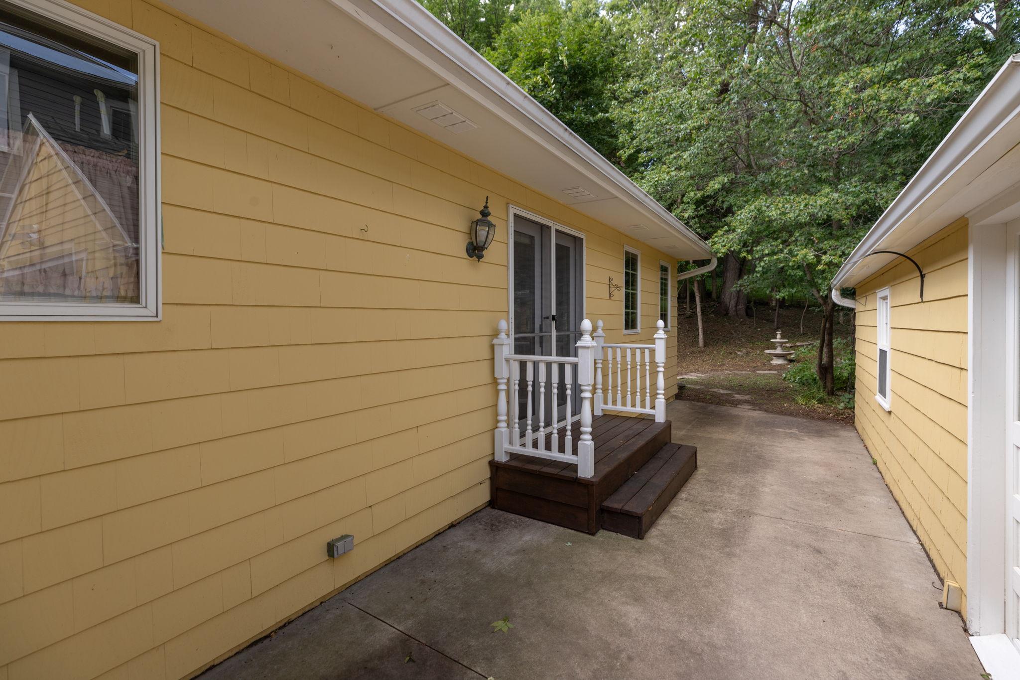 725 7th Avenue Southwest Rochester, MN 55902 - Photo 33 of 38