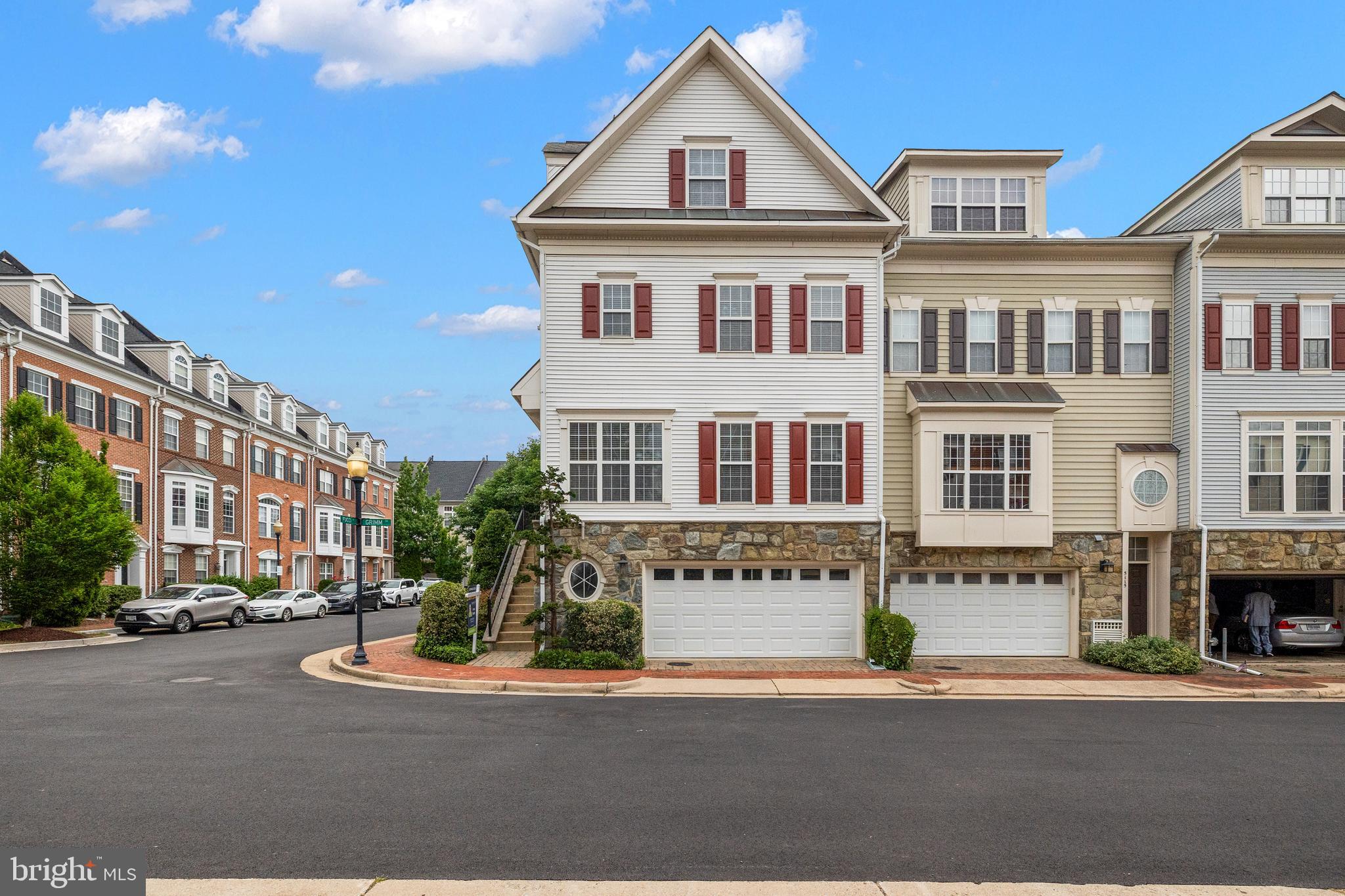 5117 Grimm Drive Alexandria, VA 22304 - Photo 44 of 67 a front view of a building with street view