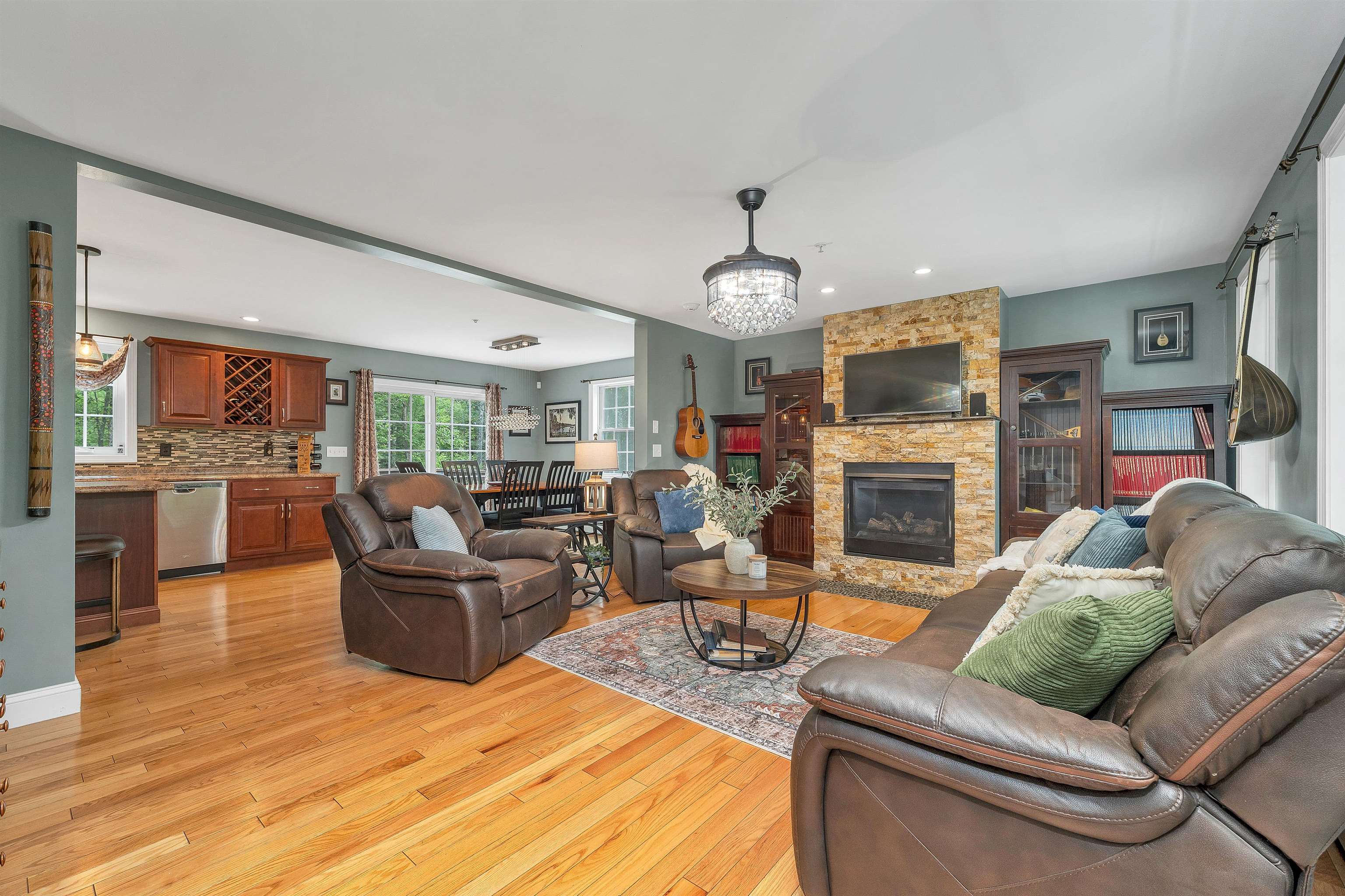 142 Raymond Road Nottingham, NH 03290 - Photo 5 of 38