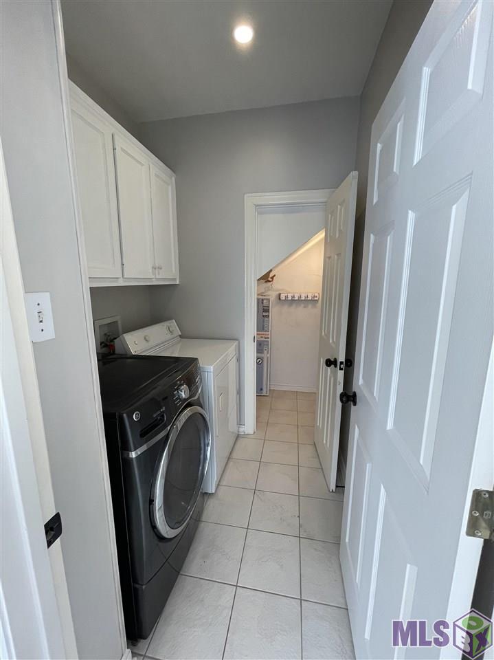 3034 Peebles Street Baton Rouge, LA 70809 - Photo 17 of 25 Laundry Room and closet