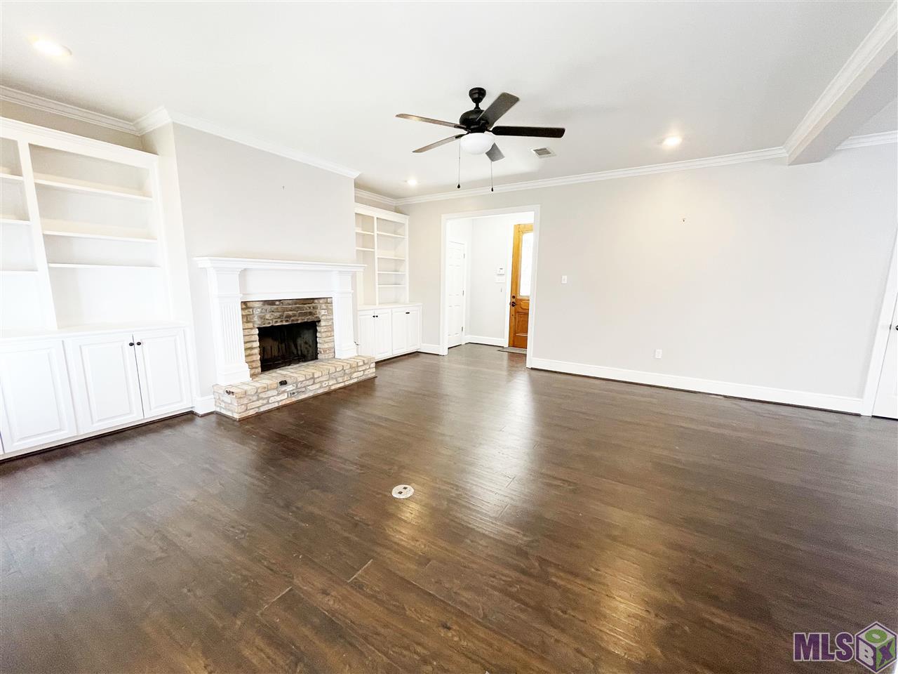 3034 Peebles Street Baton Rouge, LA 70809 - Photo 3 of 25 Living Room