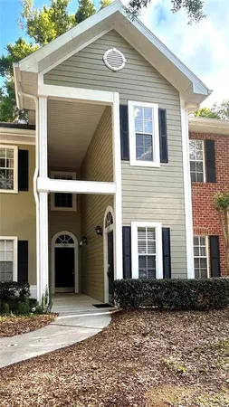 $2,025 | 10000 Southwest 52nd Avenue, Unit 7, Gainesville, FL 32608