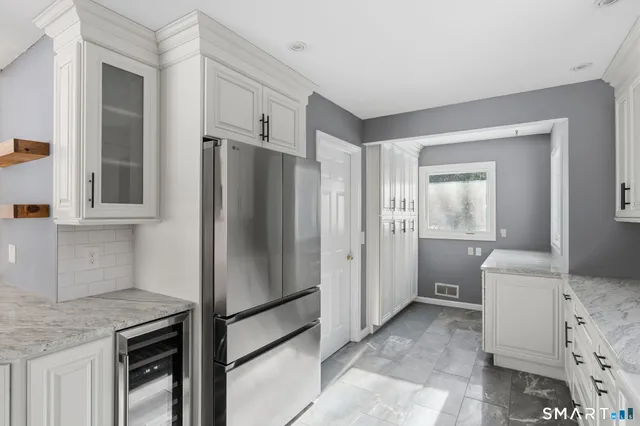 $439,900 | 95 Moravia Road, Avon, CT 06001