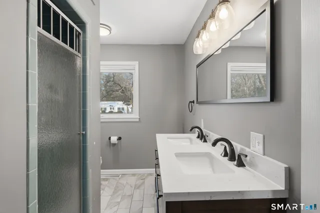 $439,900 | 95 Moravia Road, Avon, CT 06001