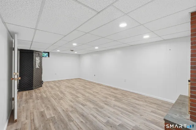 $439,900 | 95 Moravia Road, Avon, CT 06001