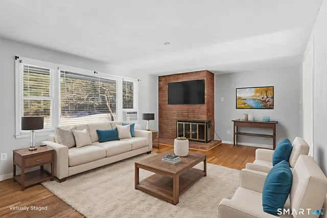 $439,900 | 95 Moravia Road, Avon, CT 06001