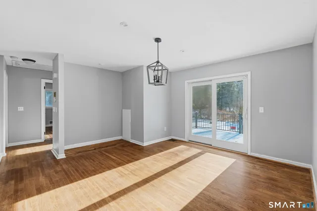 $439,900 | 95 Moravia Road, Avon, CT 06001