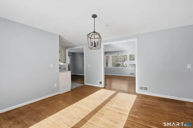 $439,900 | 95 Moravia Road, Avon, CT 06001