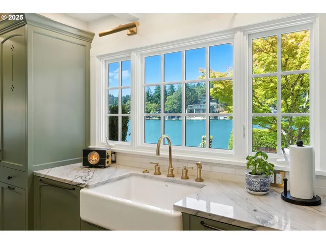 $6,189,000 | 919 Westpoint Road, Lake Oswego, OR 97034