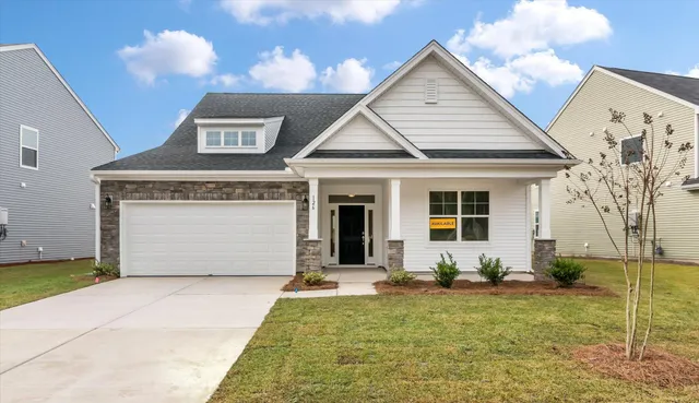 $389,990 | 126 Shingle Oak Drive, Moncks Corner, SC 29461