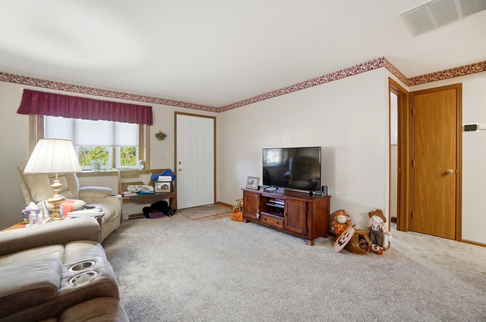 4446 Ridgewood Road East Springfield, OH 45503 - Photo 6 of 31