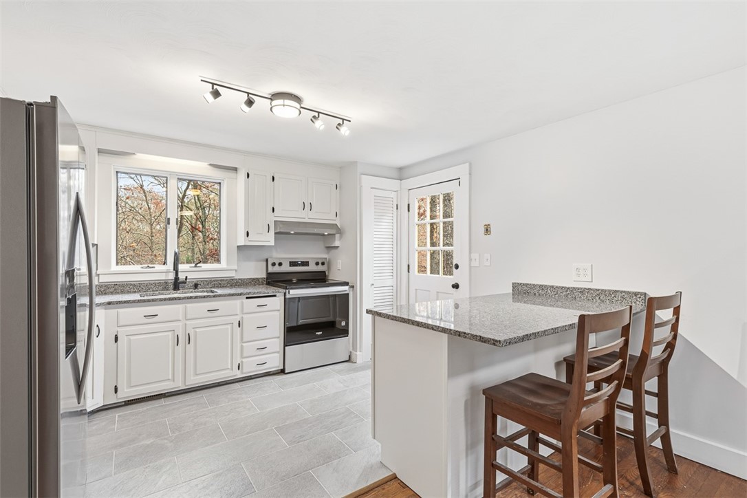 135 Ross Hill Road Charlestown, RI 02813 - Photo 16 of 42