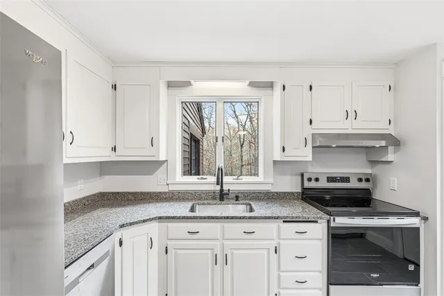 $599,900 | 135 Ross Hill Road, Charlestown, RI 02813